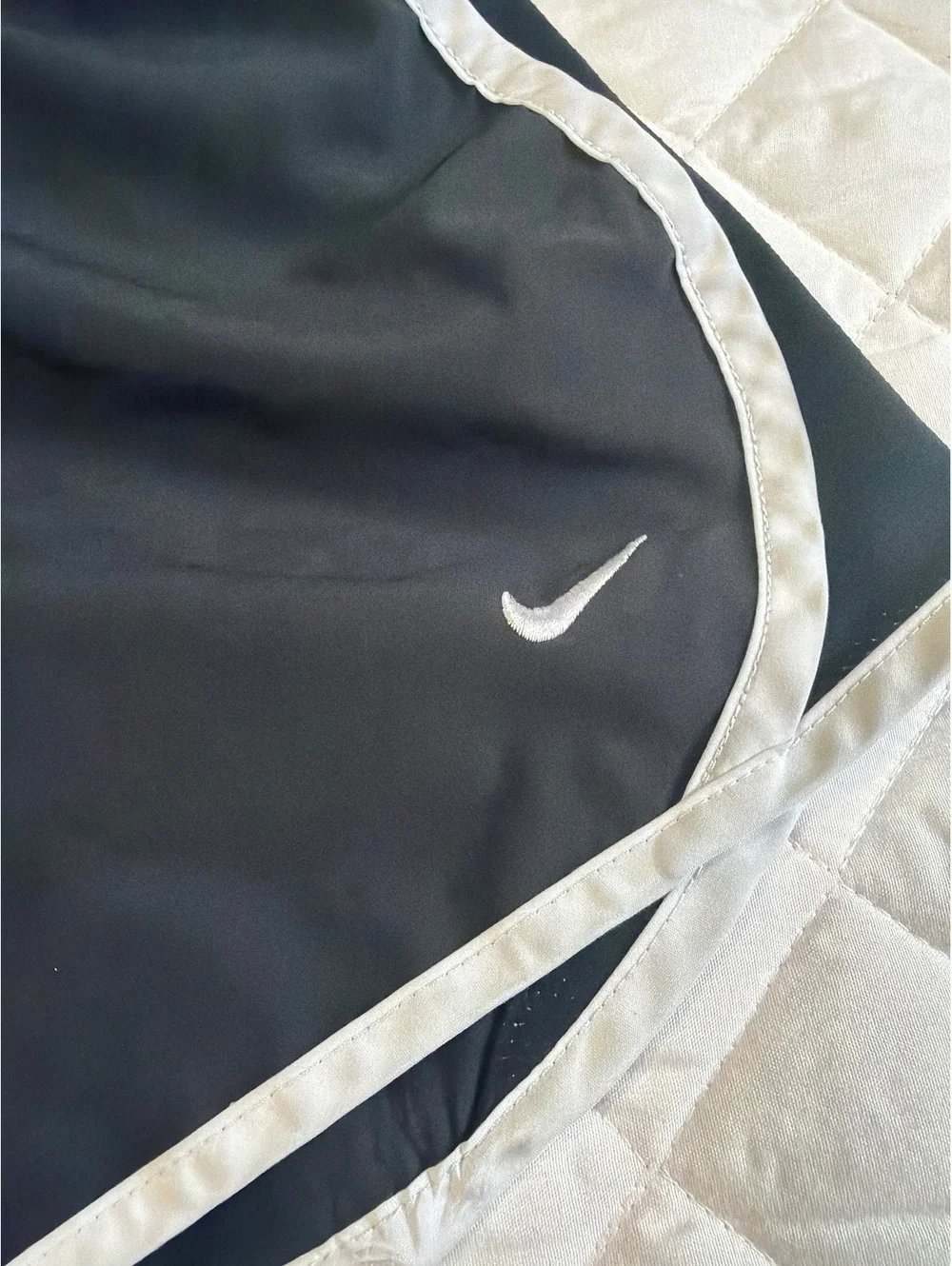Nike Girls’ Tempo Track Running Black Shorts size xl
